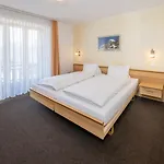 Aktiv & Hannigalp מלון 3*