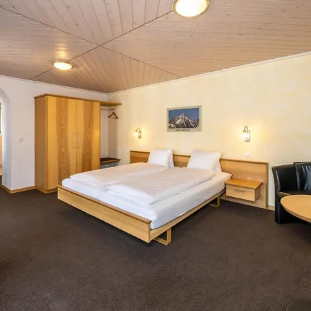 Hotell Aktiv Hotel&spa Hannigalp 3*