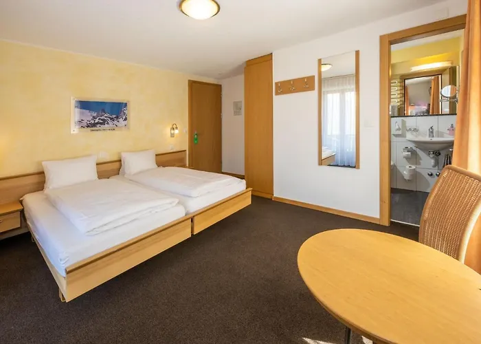 Aktiv & Hannigalp Hotel 3*