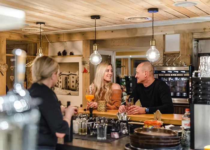 Aktiv & Hannigalp Hotel 3*