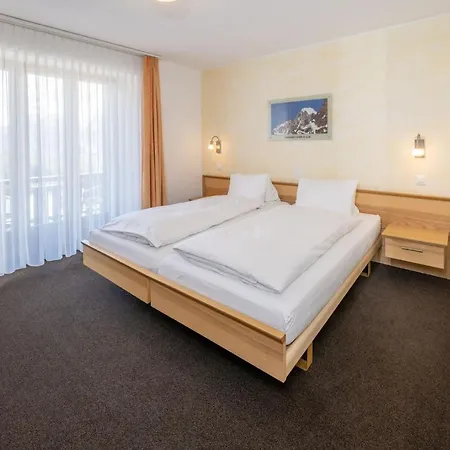 Aktiv & Hannigalp Hotel 3*